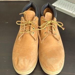 Men’s size 9 Timberland Boots